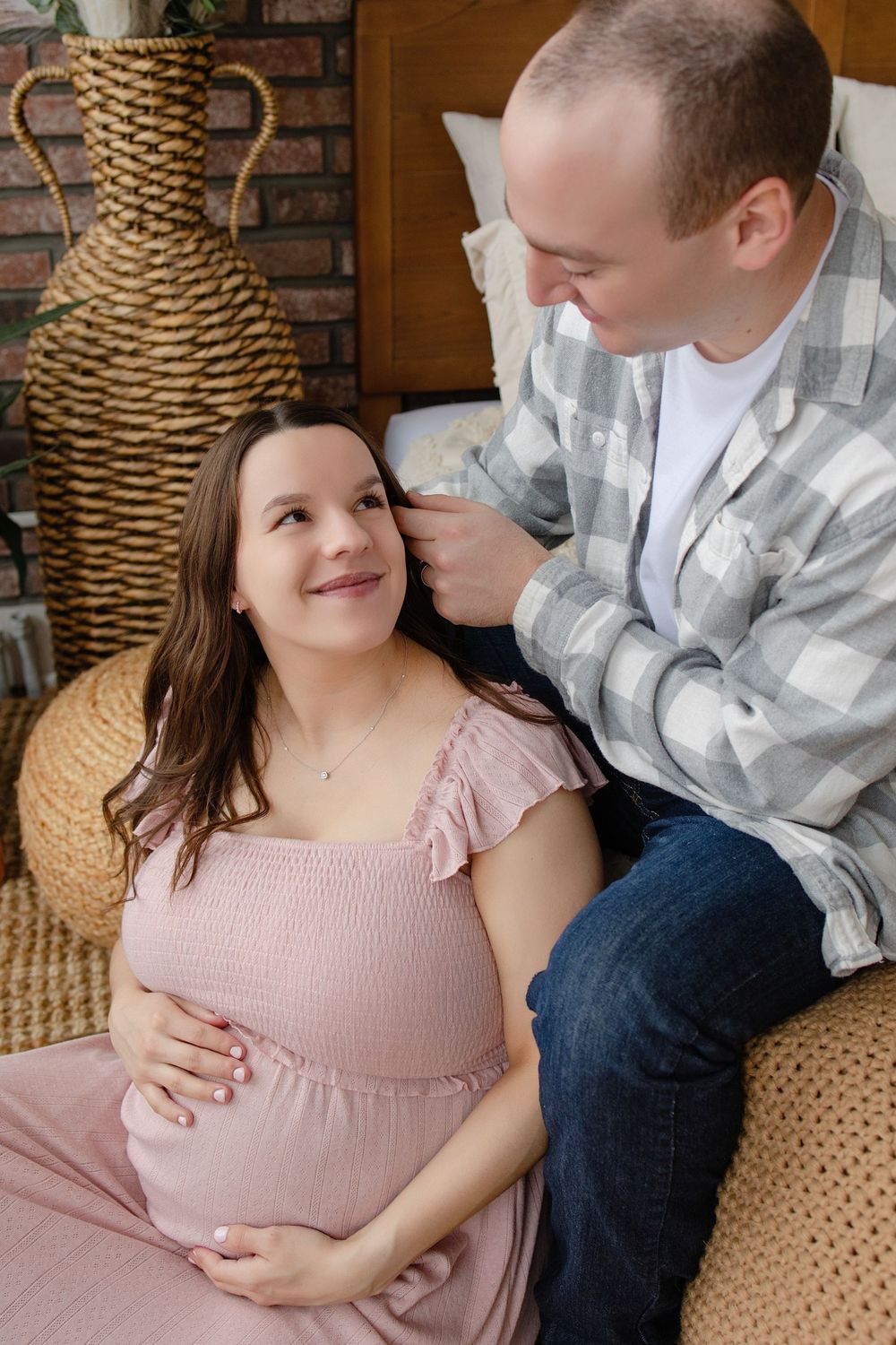 maternity photographer Watertown WI Kendall Kuss Photography
