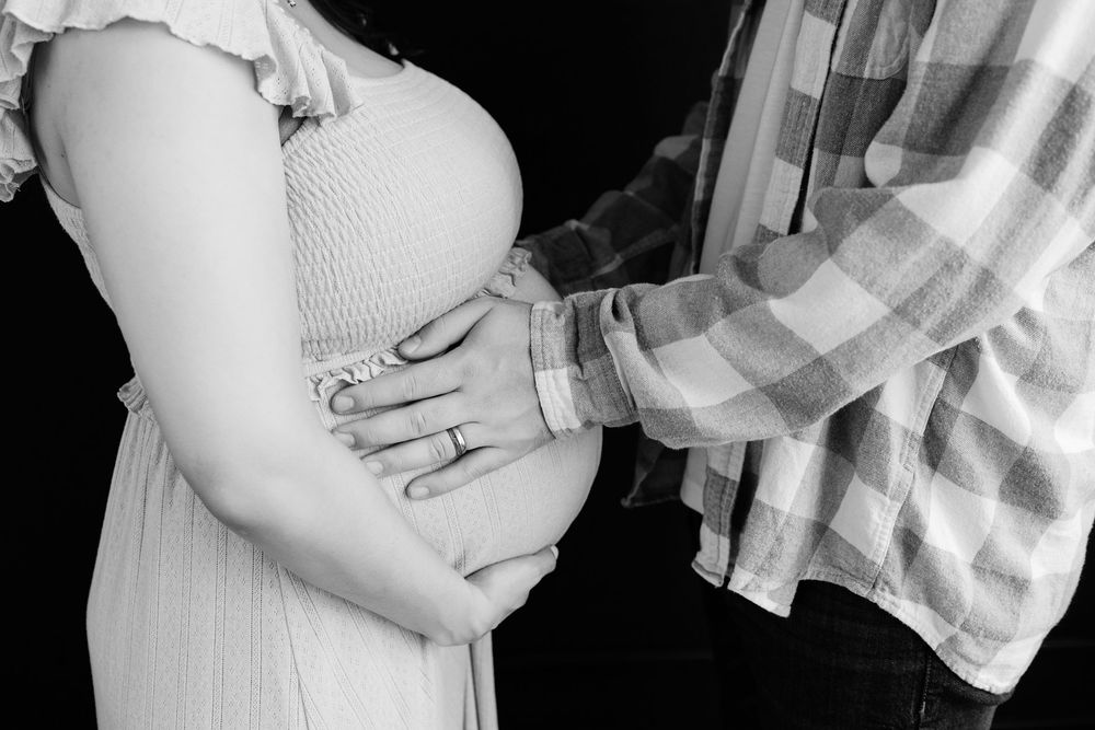 maternity photographer Watertown WI Kendall Kuss Photography