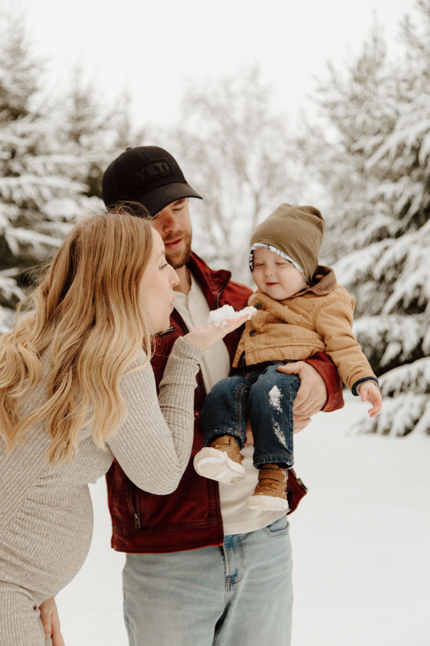 winter family and maternity session