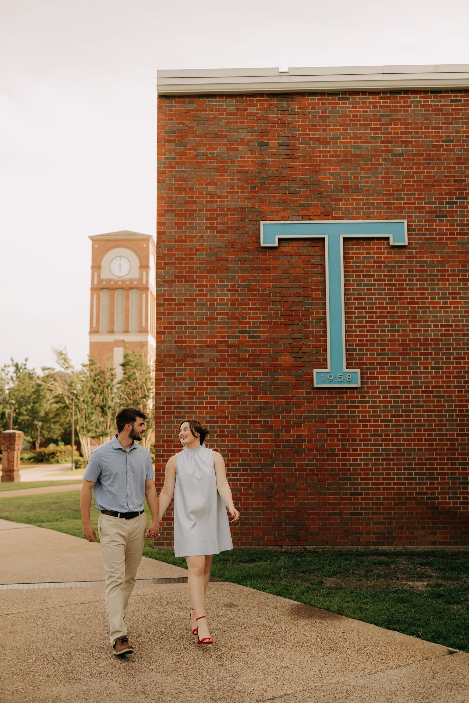 senior photographer ruston louisiana tech graduation session