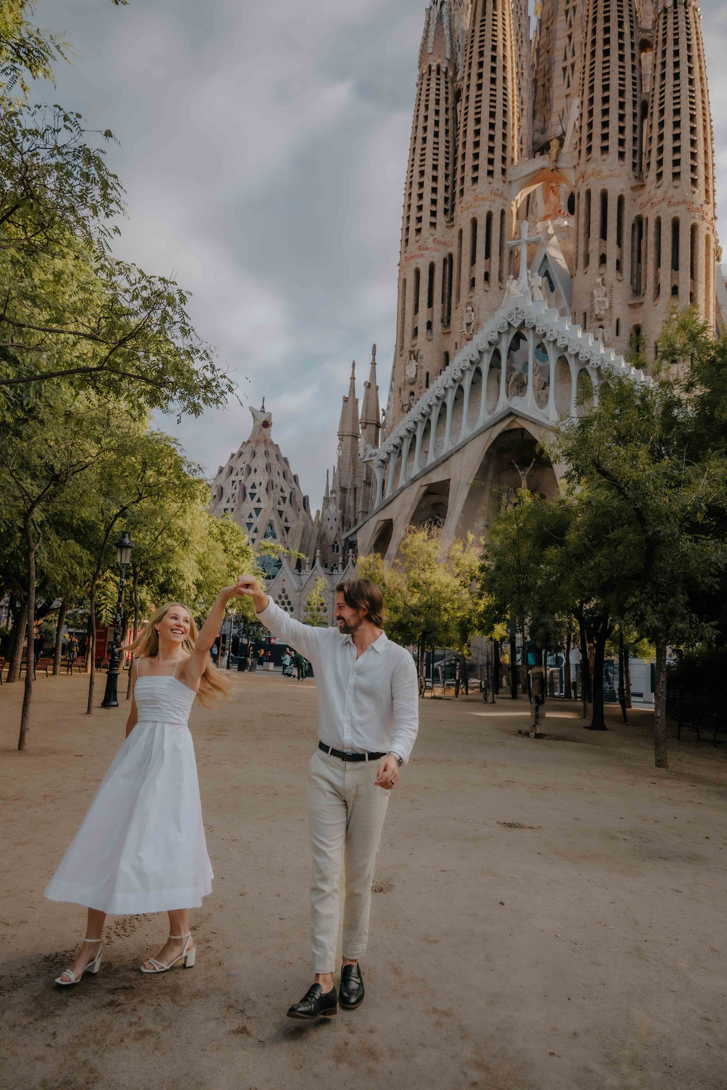 Love story photography for couples visiting Barcelona