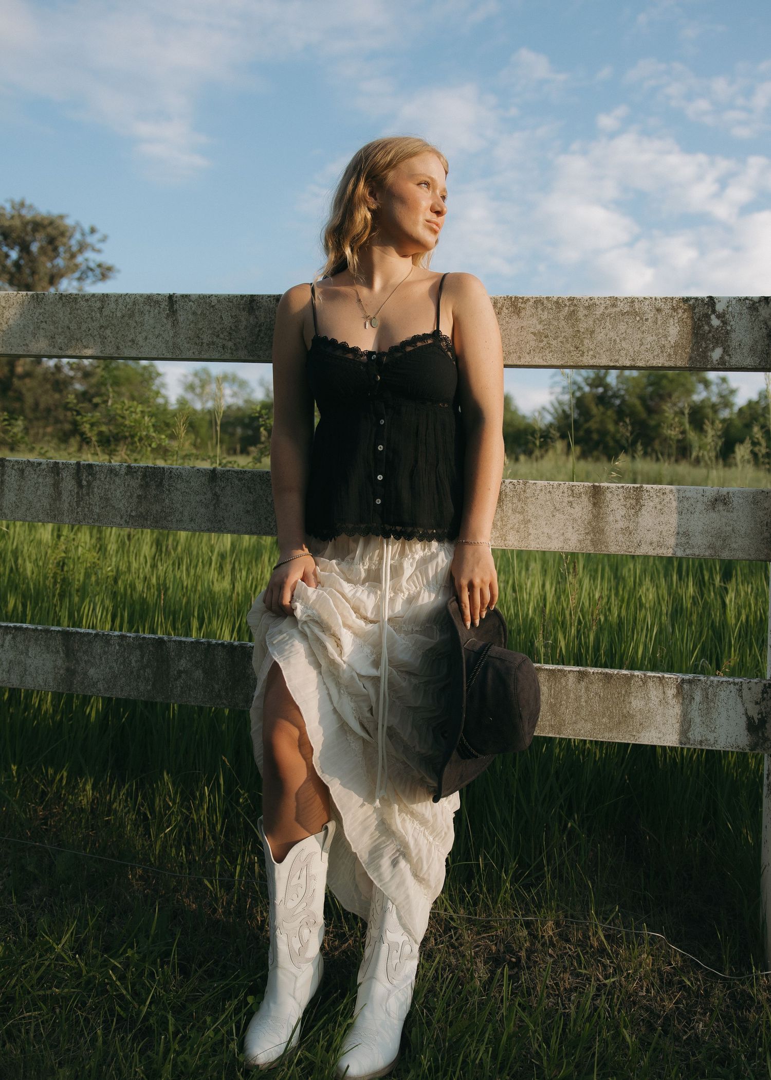 girls outdoor nature natural styled class of 2025 2026 2027 senior graduation field colorful modern natural light flower