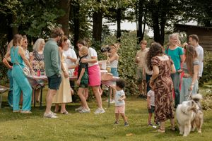 Photographe de famille avec animaux de compagnie en Belgique. Photographe communion et petits évènements. Mariages civils. Photographe belge