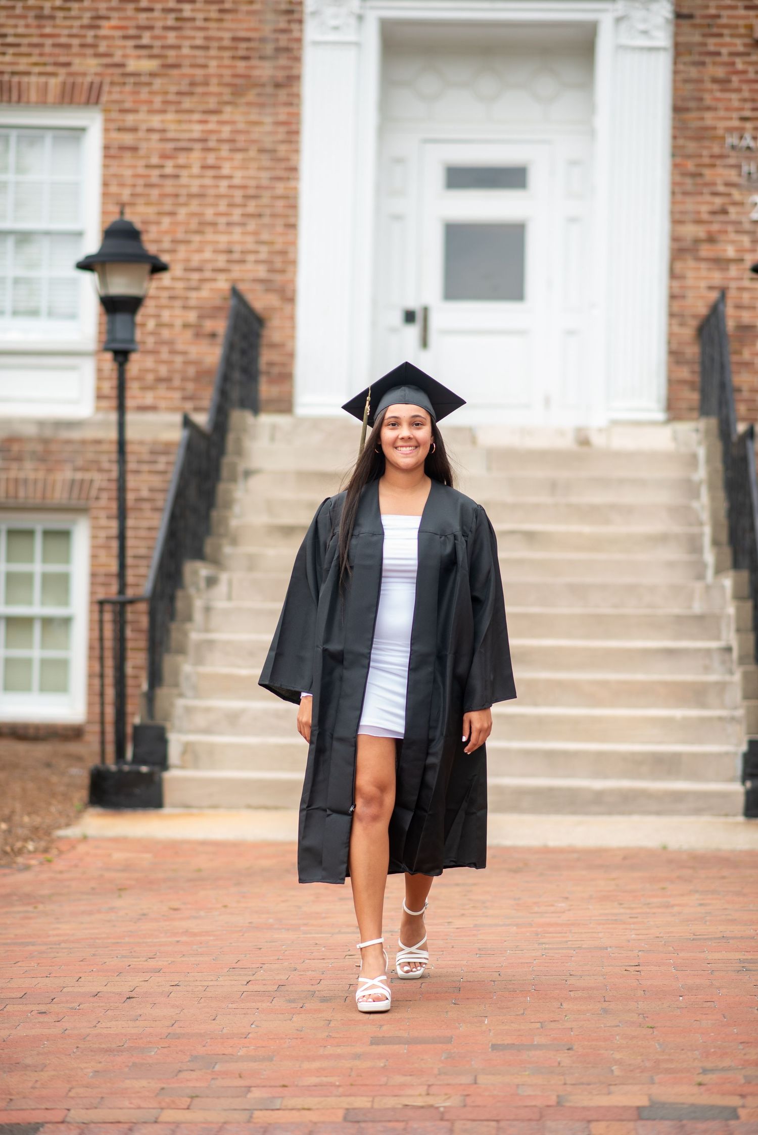 Senior session, outdoor, city, bright and airy, graduation, sports