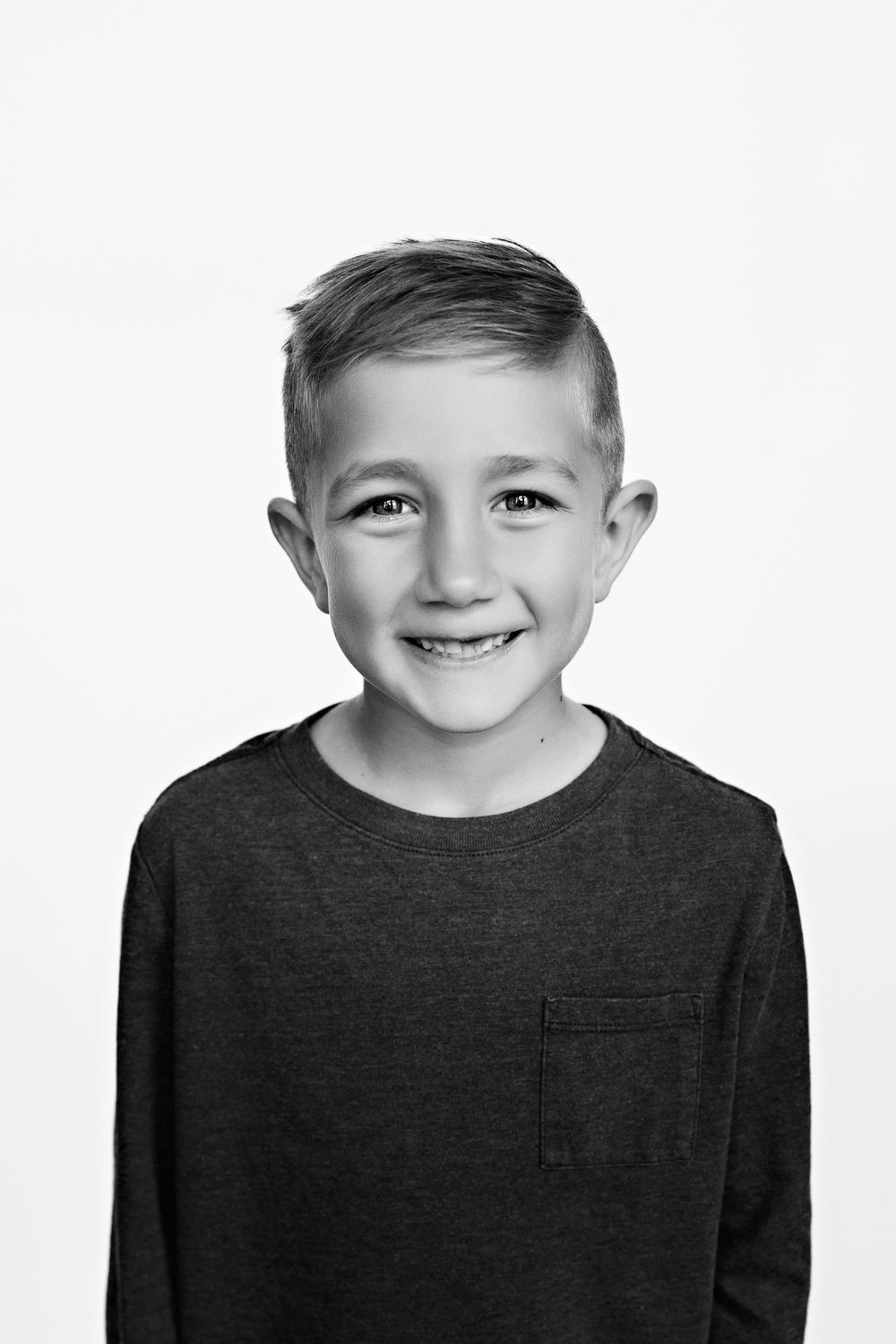 Family photos with Kendall Kuss Photography Lake Country family photographer, Watertown WI photography studio