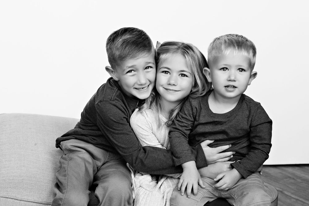 Family photos with Kendall Kuss Photography Lake Country family photographer, Watertown WI photography studio
