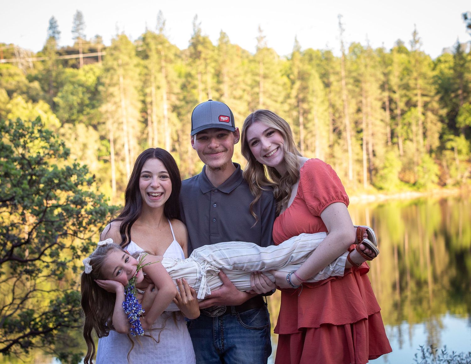 Amador County Photographer, Lake Tabeaud, Pine Grove CA, country photos, sibling photos