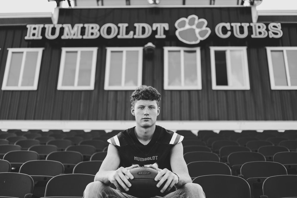 senior boy photo football