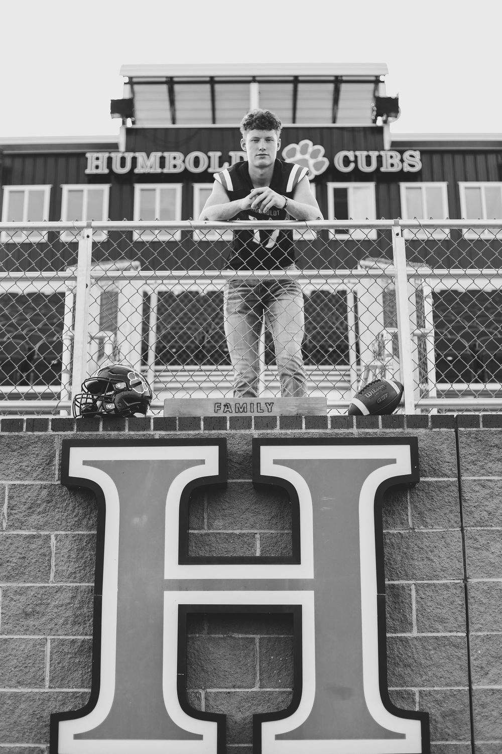 senior boy photo football