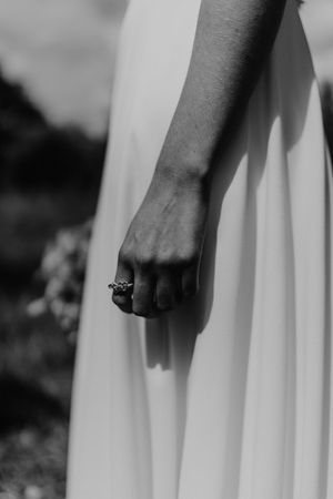 Jesus Peiró wedding dress at vineyard ceremony