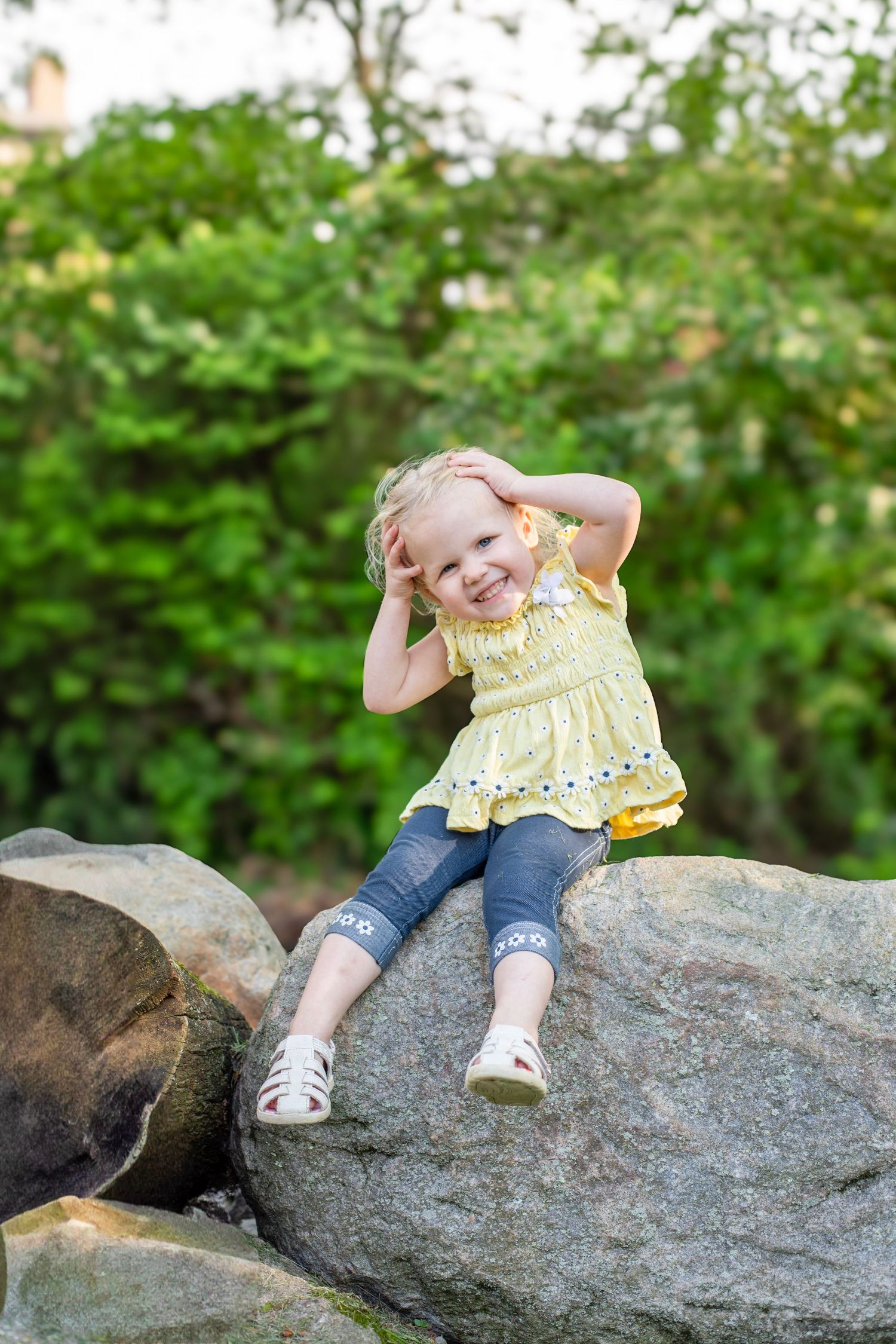 outdoor backyard summer sunset sessions cincinnati ohio photos taken by emily lupton photography. nature candid moments young children photo
