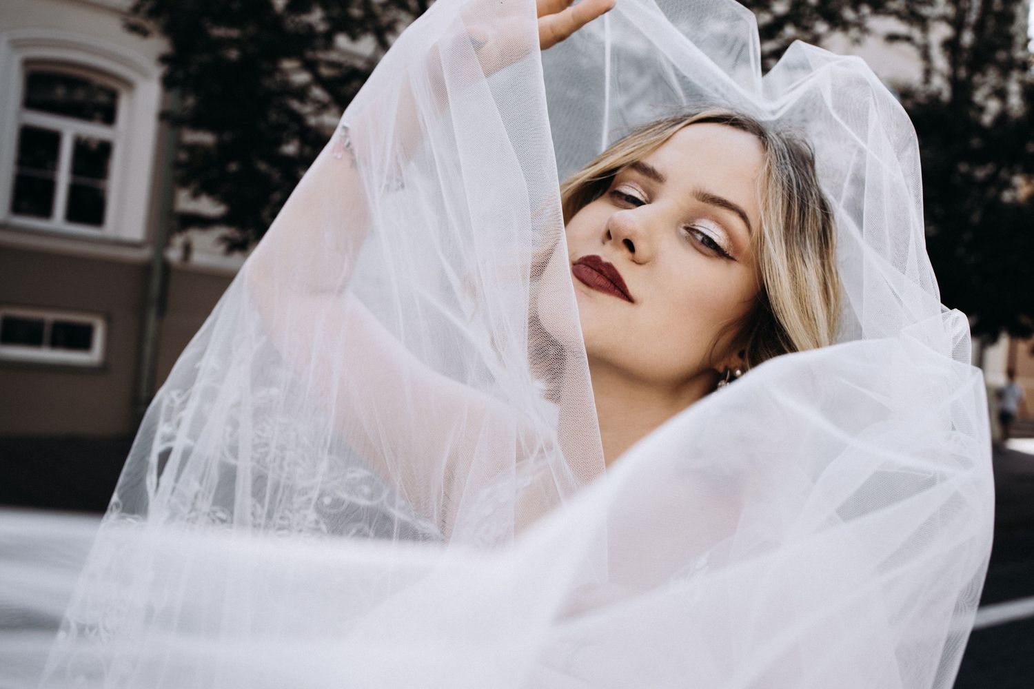 bridal portrait natural light Vilnius