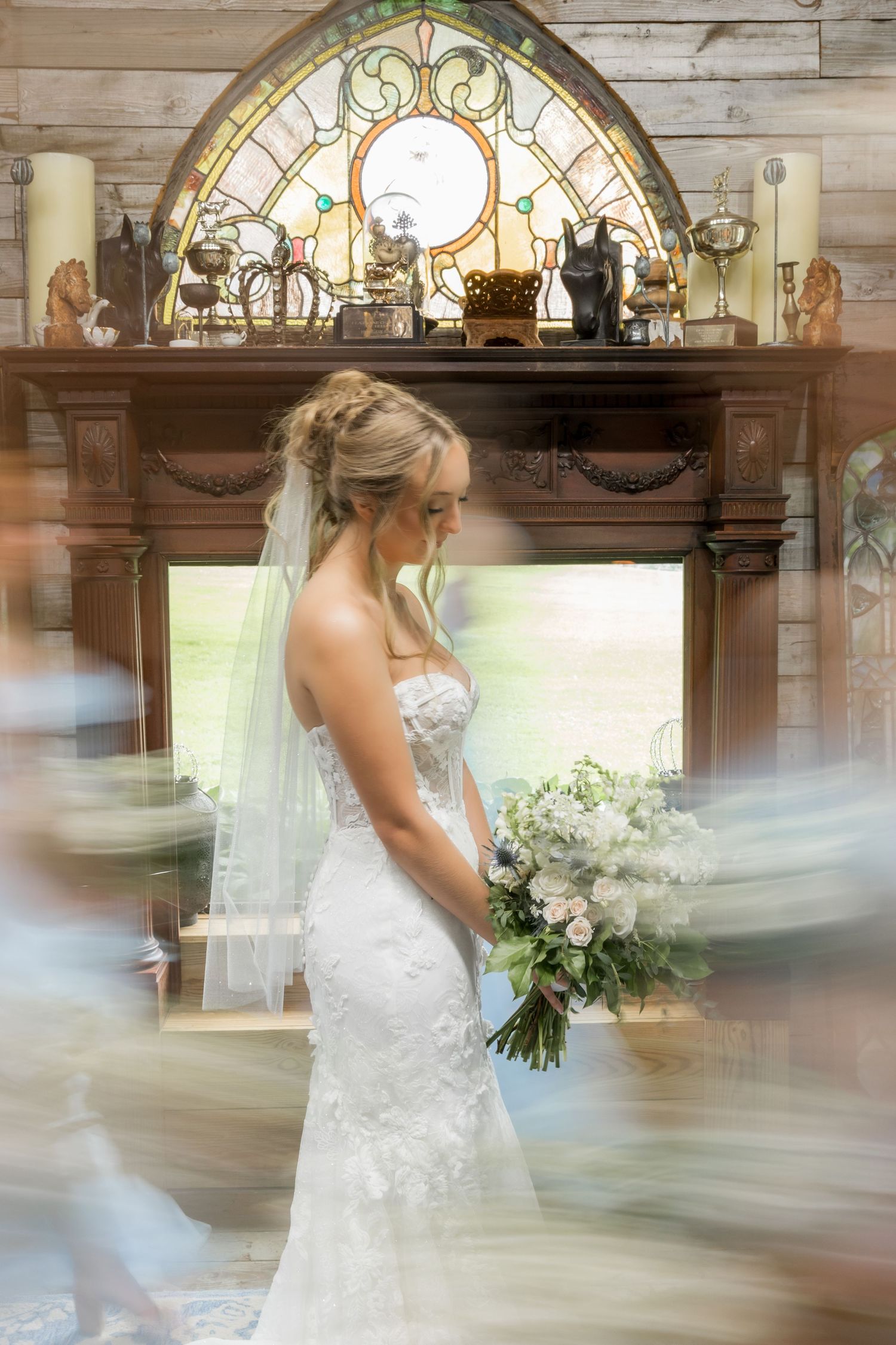 bride wedding day at gillbrook farms