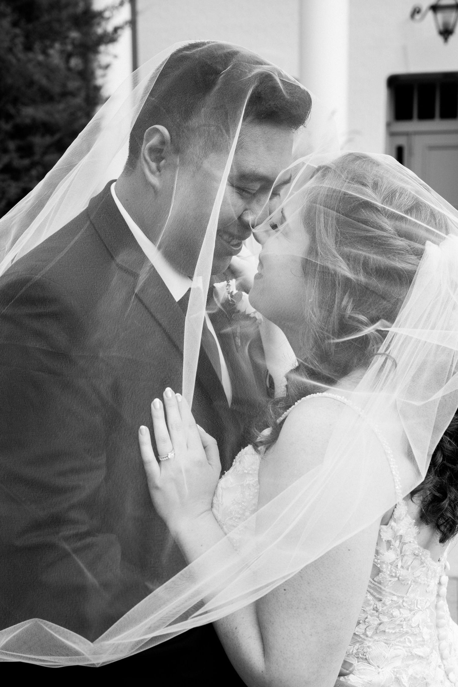 Black and white portrait of wedding couple at Wilder Mansion in Elmhurst, Illinois.
