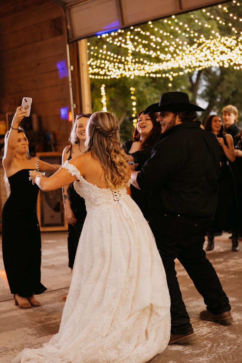 Photograph of a reception at Wild Daisy Farm in Molena, Georgia.