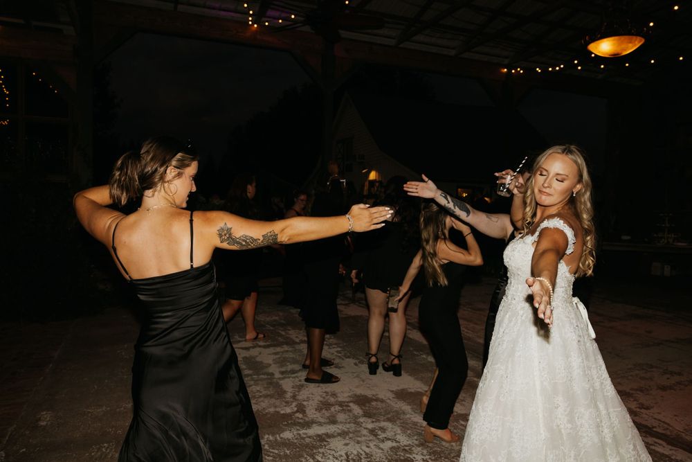 Photograph of a reception at Wild Daisy Farm in Molena, Georgia.