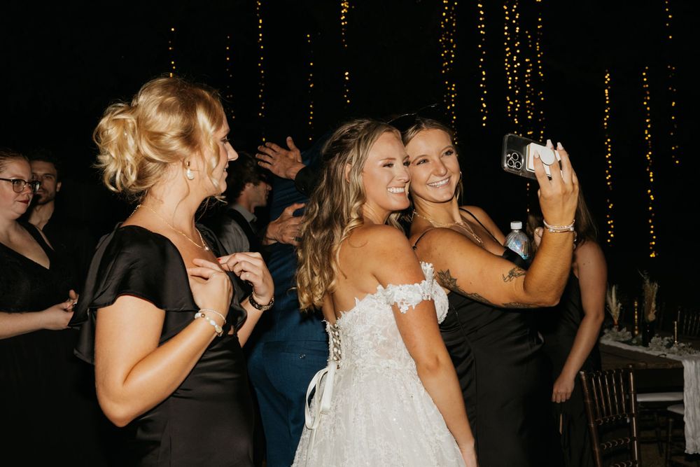 Photograph of a reception at Wild Daisy Farm in Molena, Georgia.