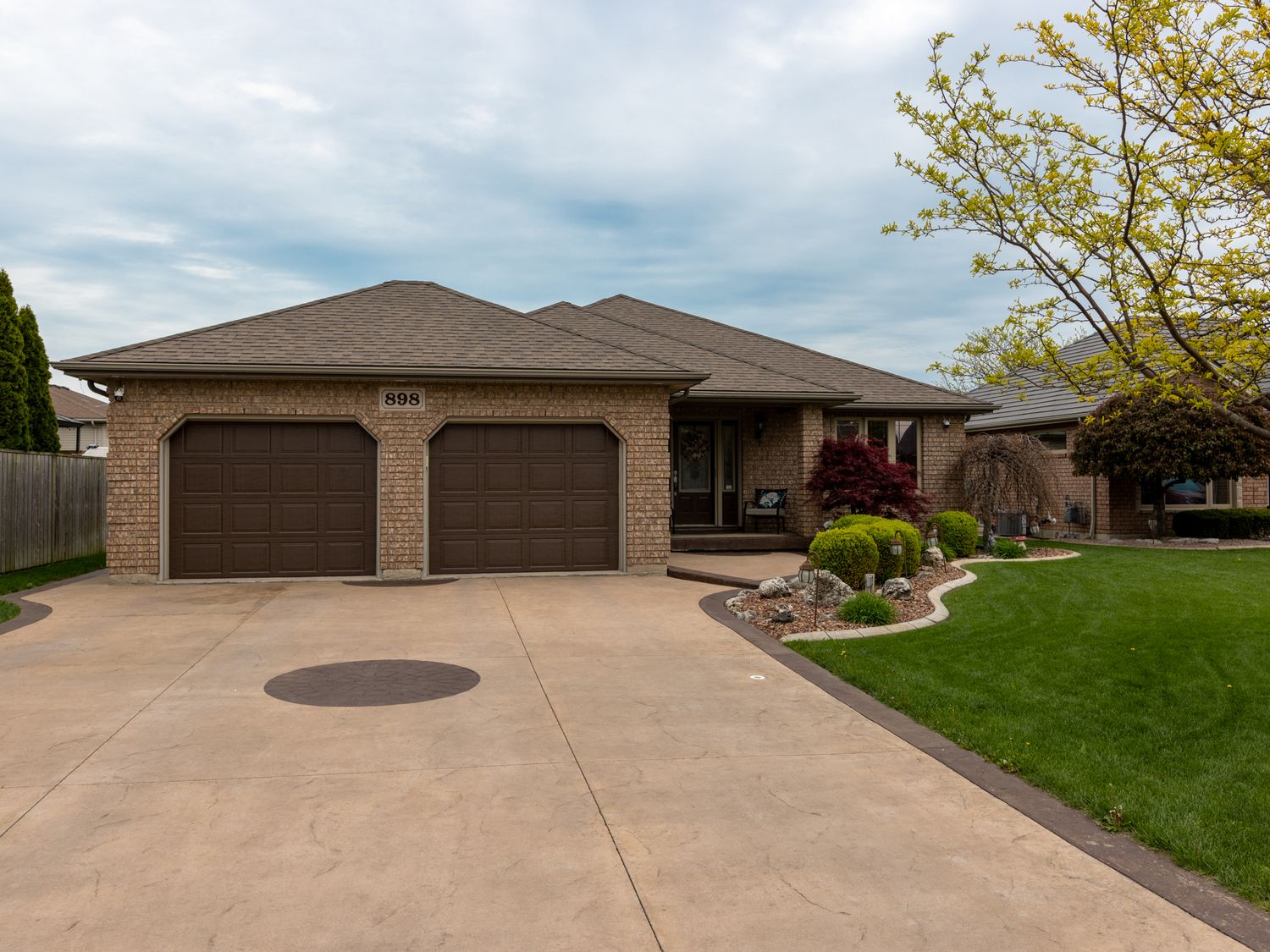 Professional real estate photography services in Lakeshore Ontario
