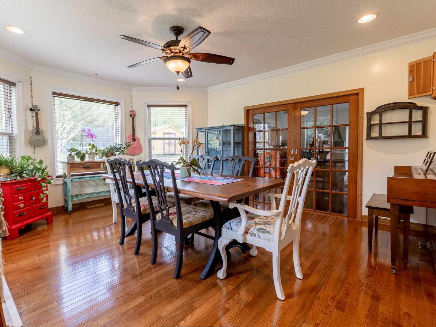 Cozy family room professionally photographed for home sale marketing