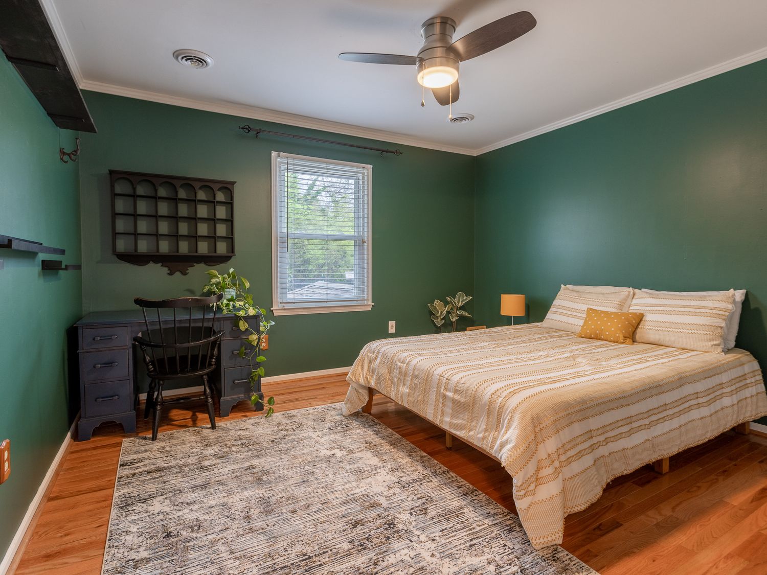 Professional interior photography for Leamington real estate listings