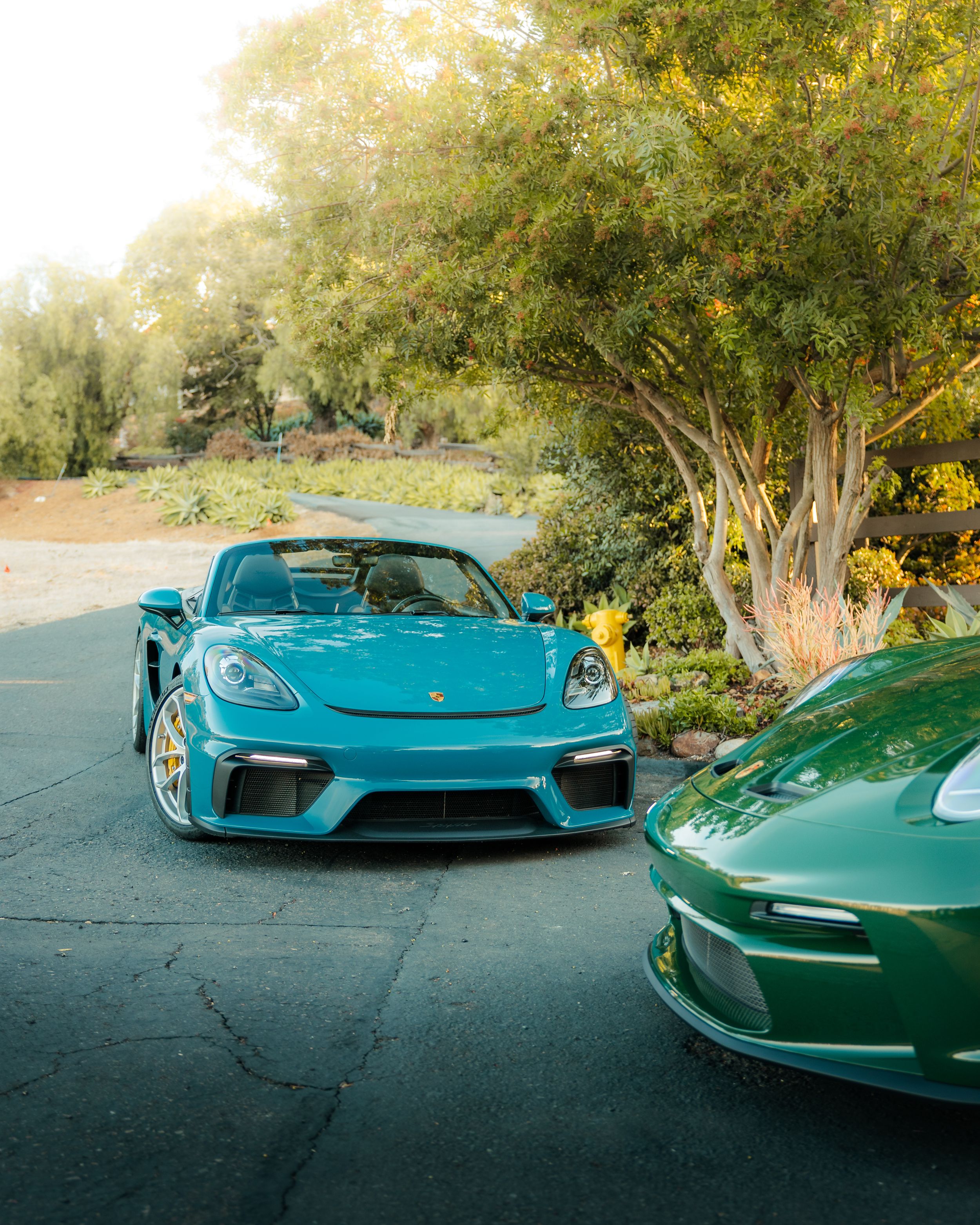 Porsche 911 S/T, Porsche 718 Cayman