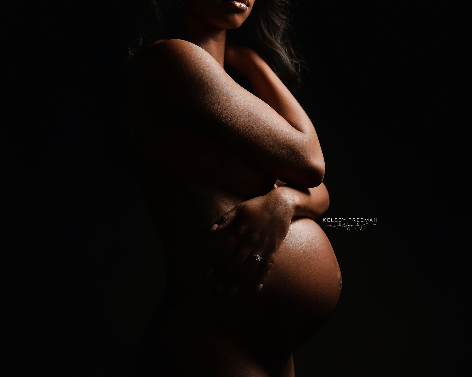 Maternity & Newborn photography studio located in between Atlanta, Georgia and Birmingham, Alabama with full service photo studio.