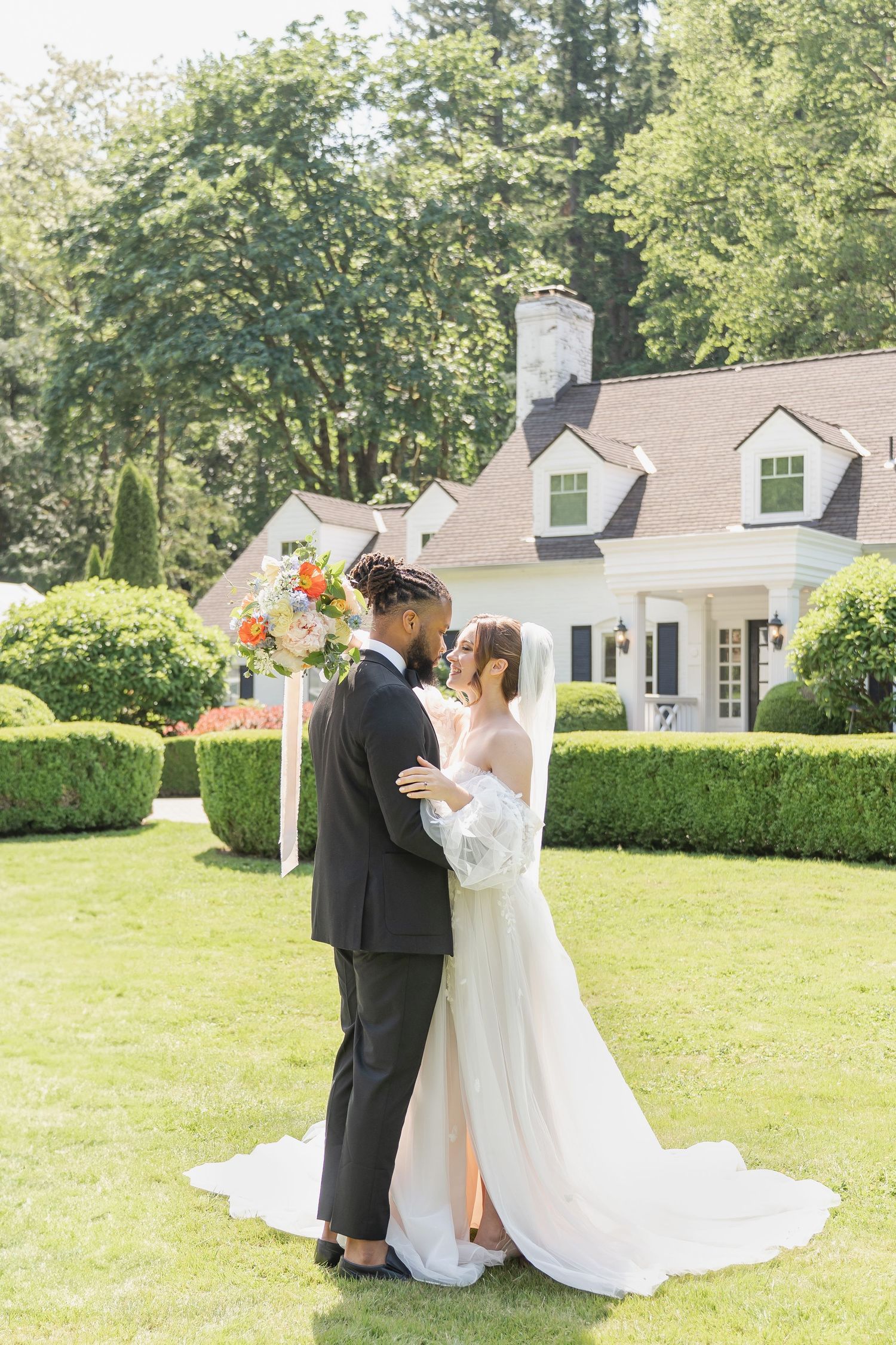 A romantic wedding photo sequence shows a couple sharing a kiss while holding a vibrant floral bouquet.
