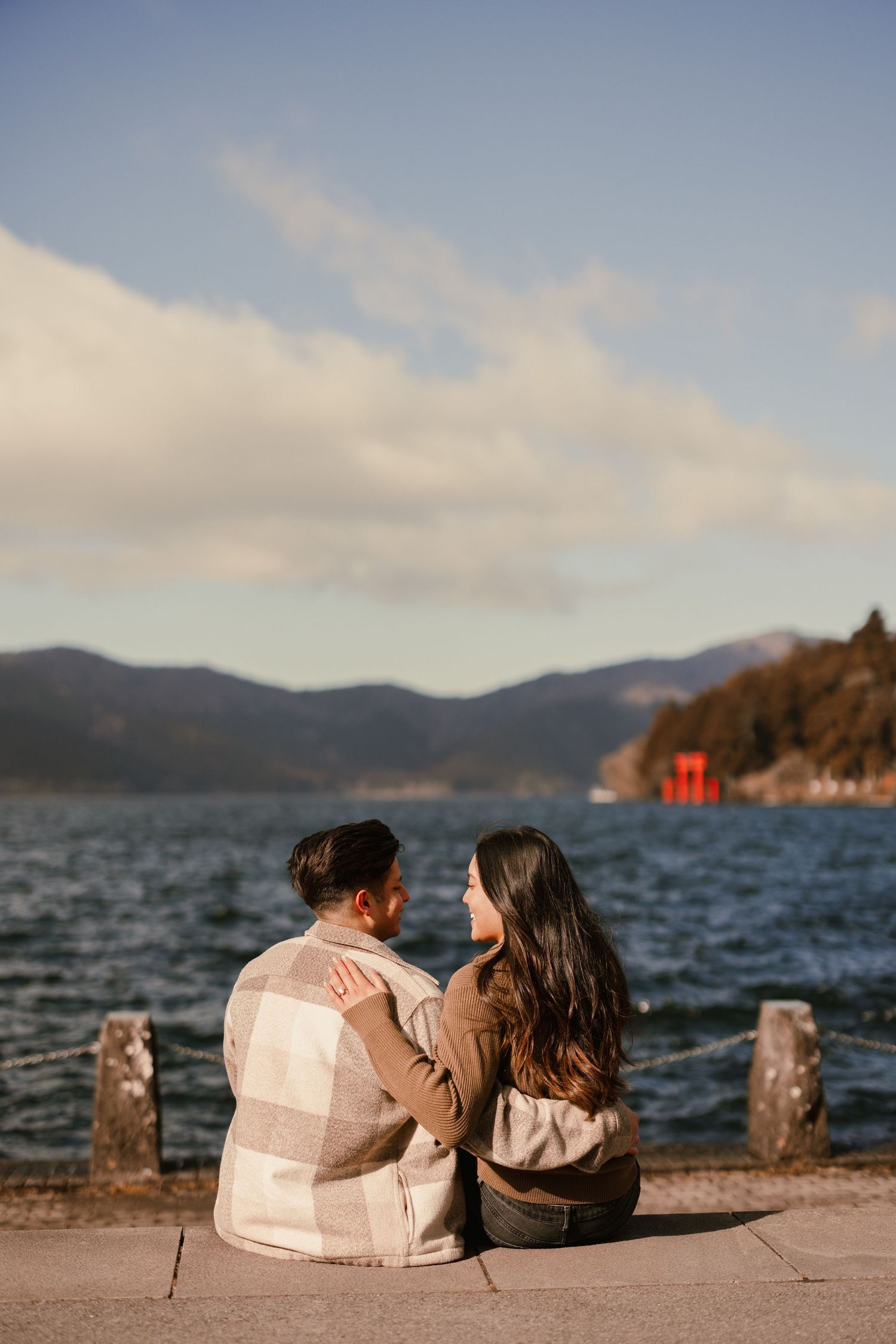 Couple engagement photo at Lake Ashi Hakone