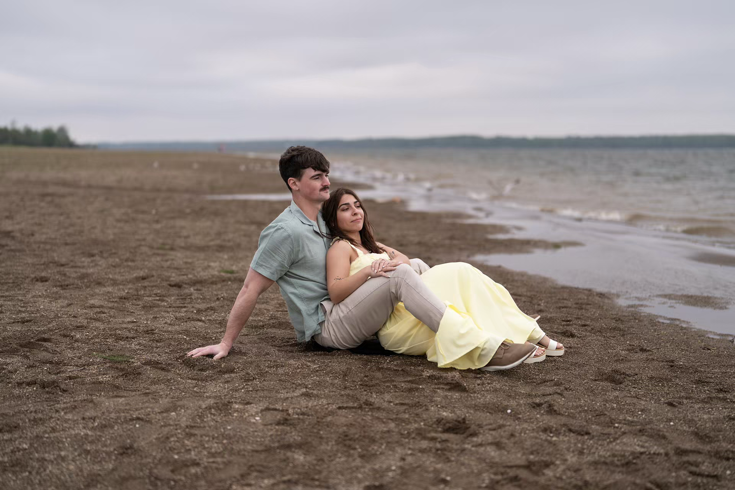 elegant Alum Creek Beach Engagement Photo