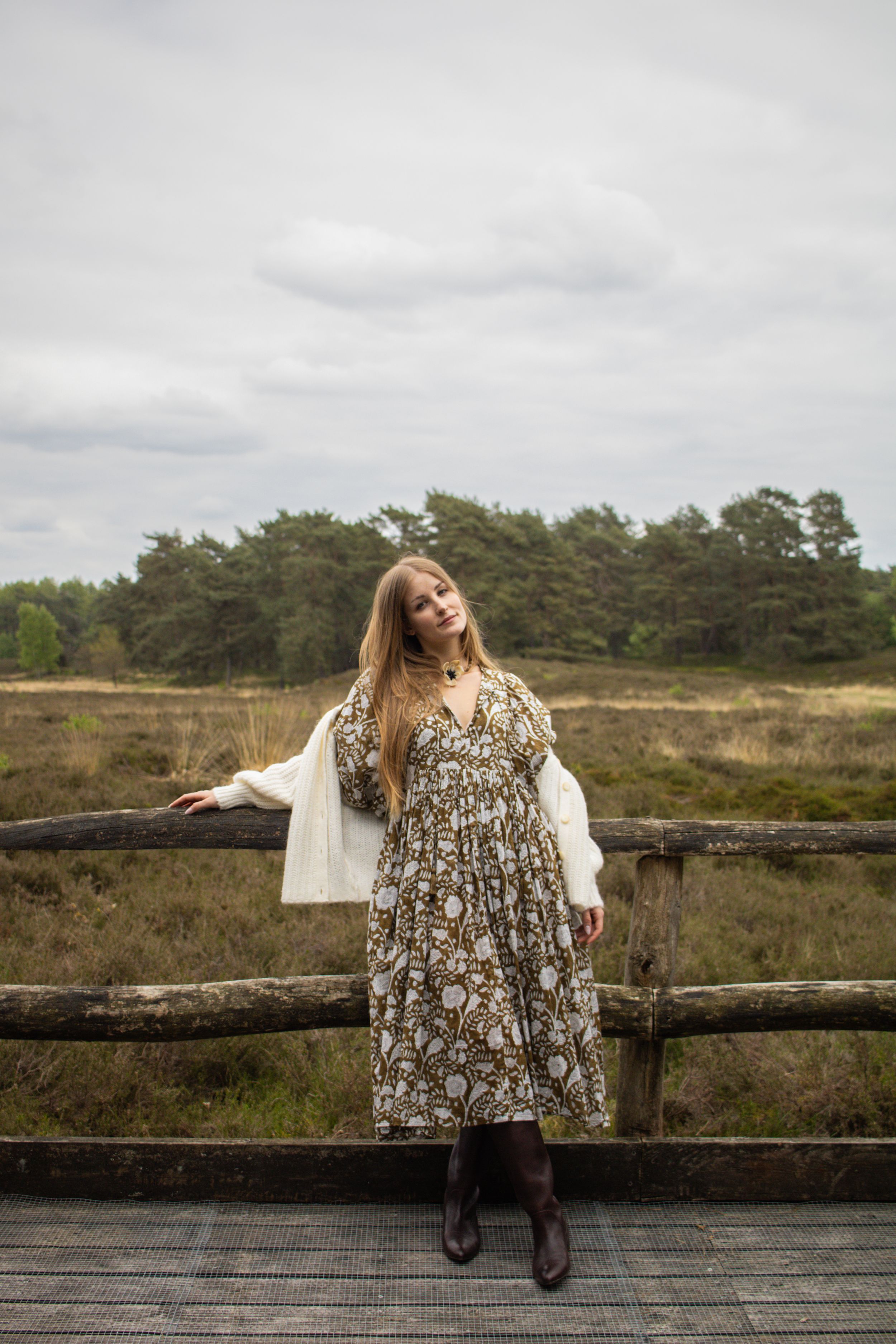 Beautiful lookbook commercial brand photography for clothing brand by f jay photography in hamburg, germany