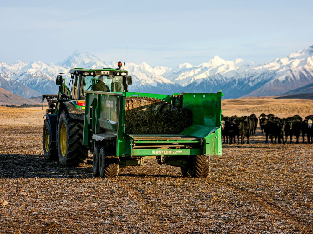 john-deere-tractor-hustle-wagon-winter-feed-out-canterbury-high-country-whisky-creek.jpg