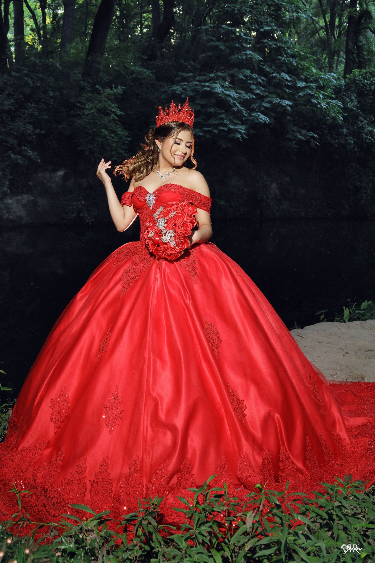 Dallas photography and video for Quinceañeras
 - R & R Marcelo DFW