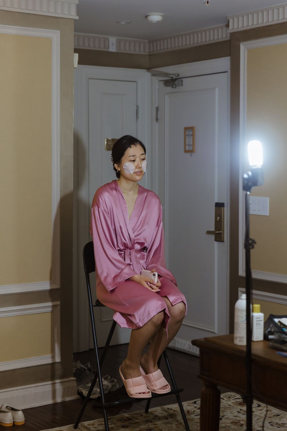 Bride getting ready at Windsor Arms in Toronto