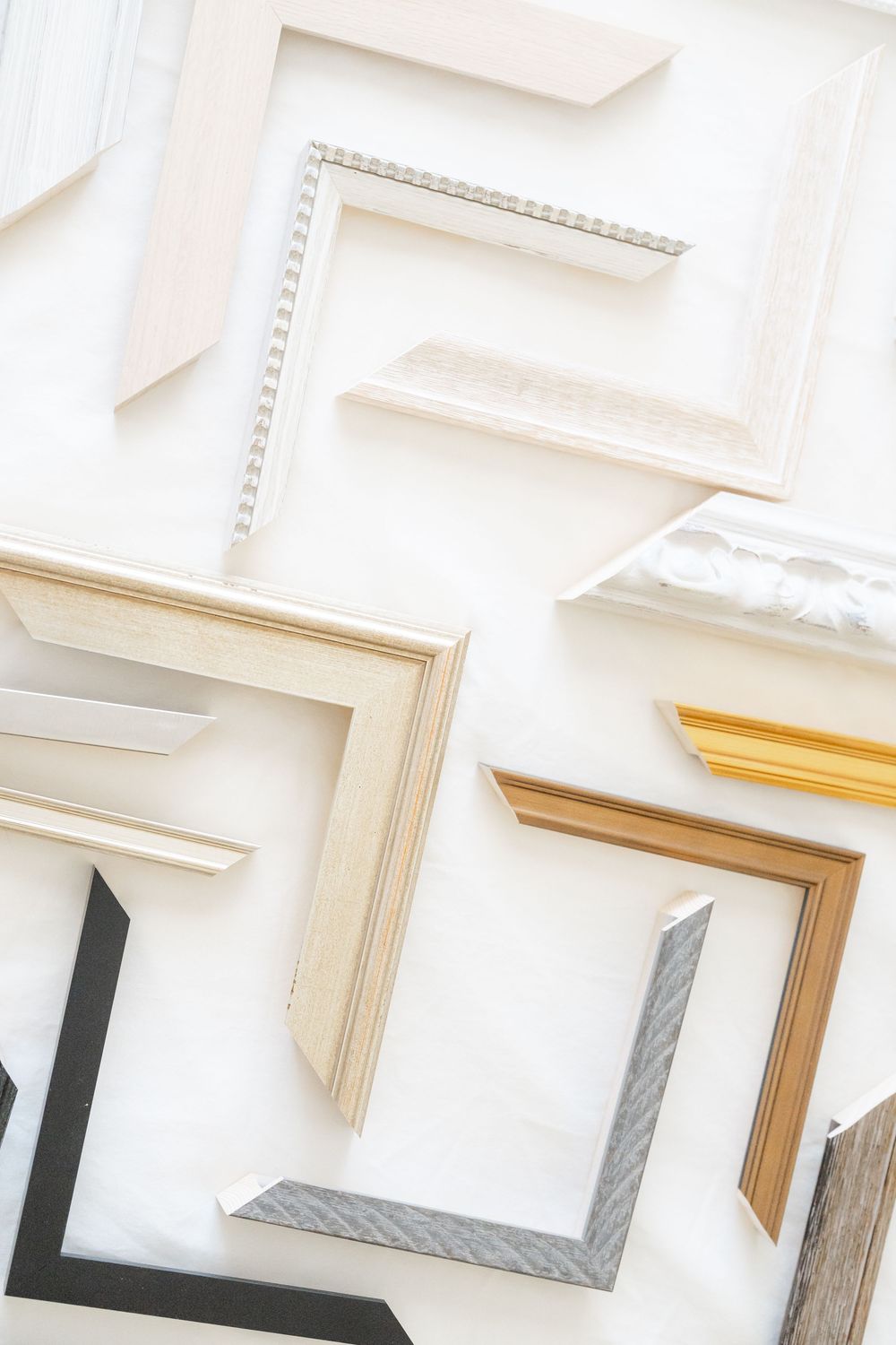 frame corners for framing for a photography photoshoot gallery wall