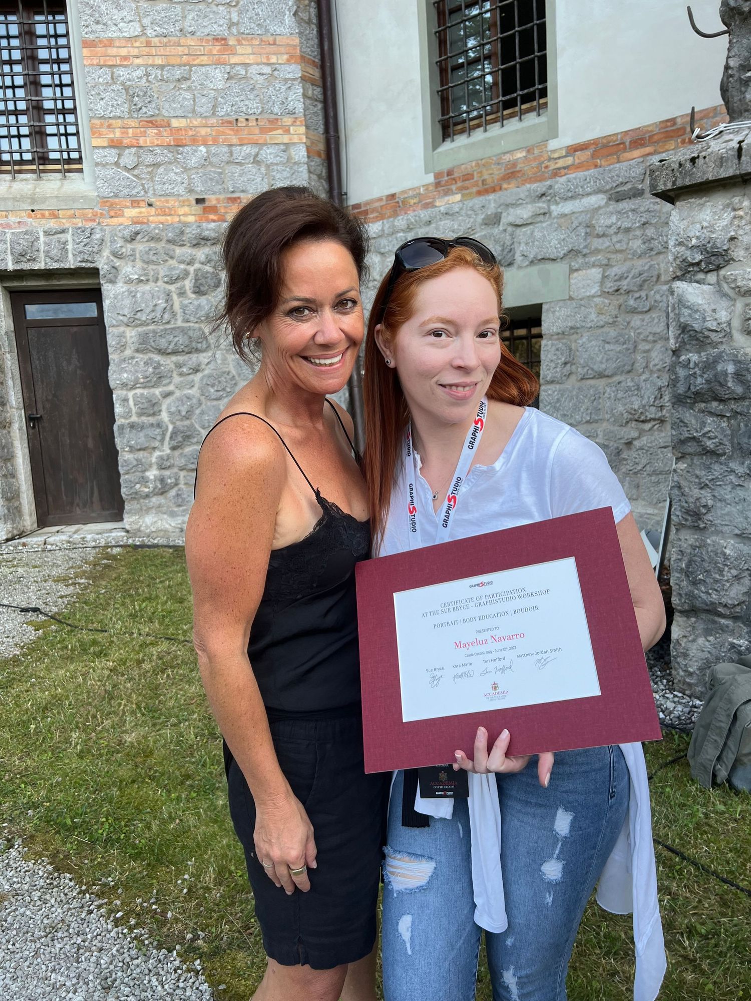 Mayeluz and Sue Bryce at Graphistudio's Castello Ceconi in 2022.