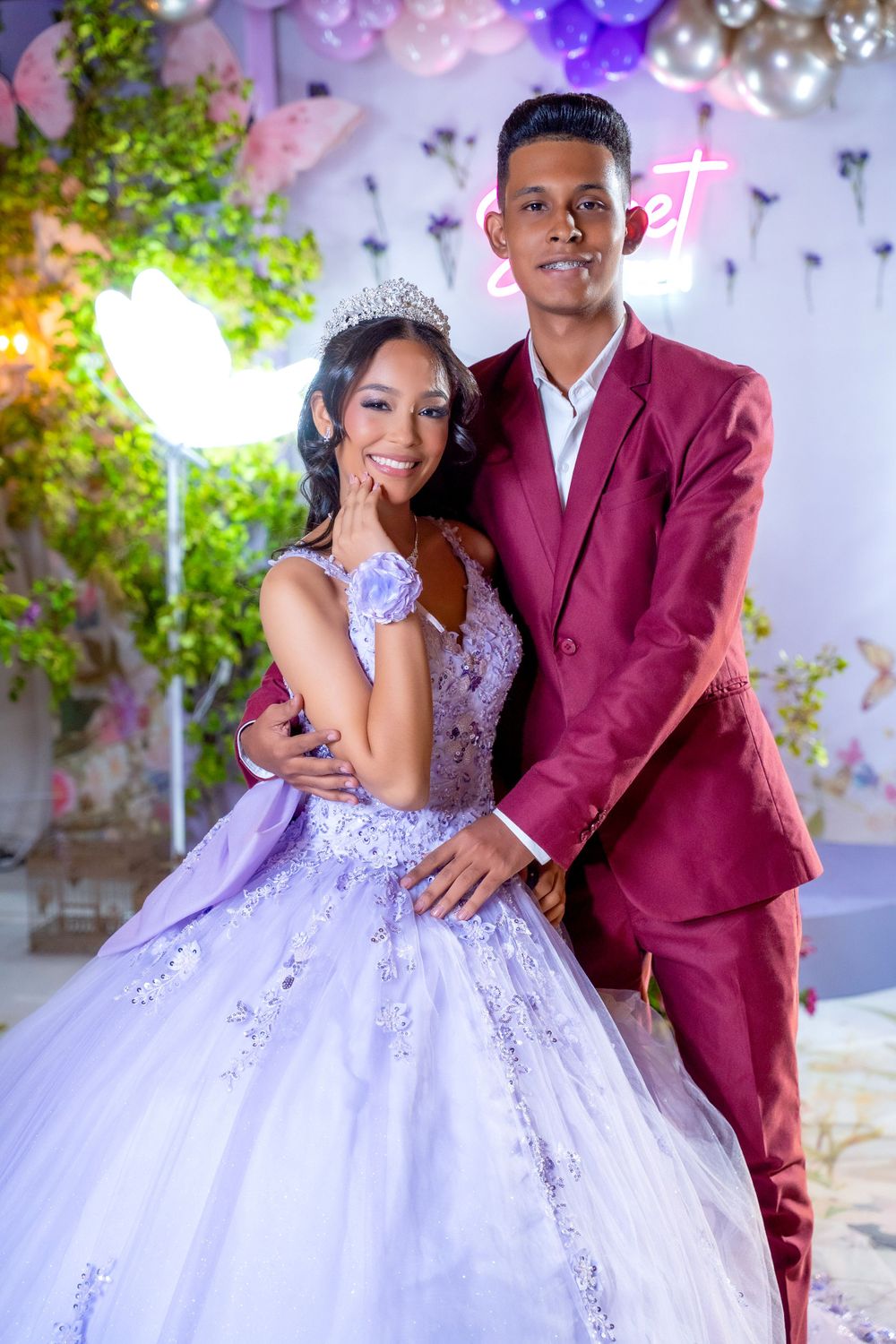 Pre XV con vestido blanco en jardines de Valledupar, fotos de ensueño para recordar.