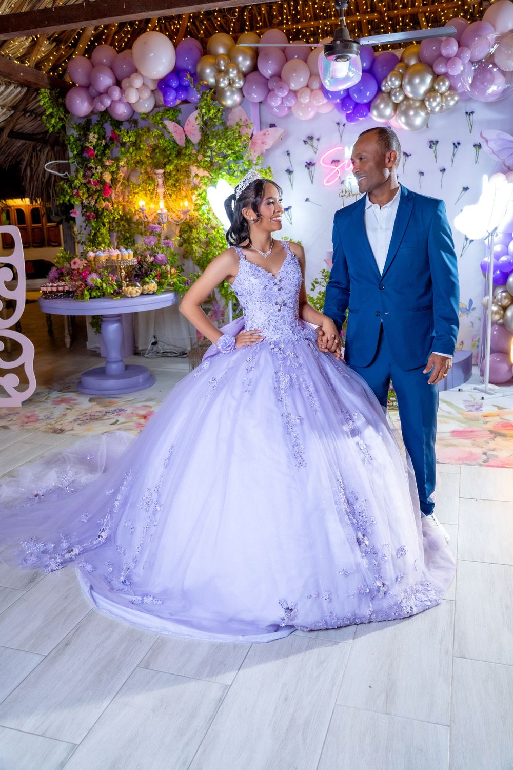 Pre XV con vestido blanco en jardines de Valledupar, fotos de ensueño para recordar.