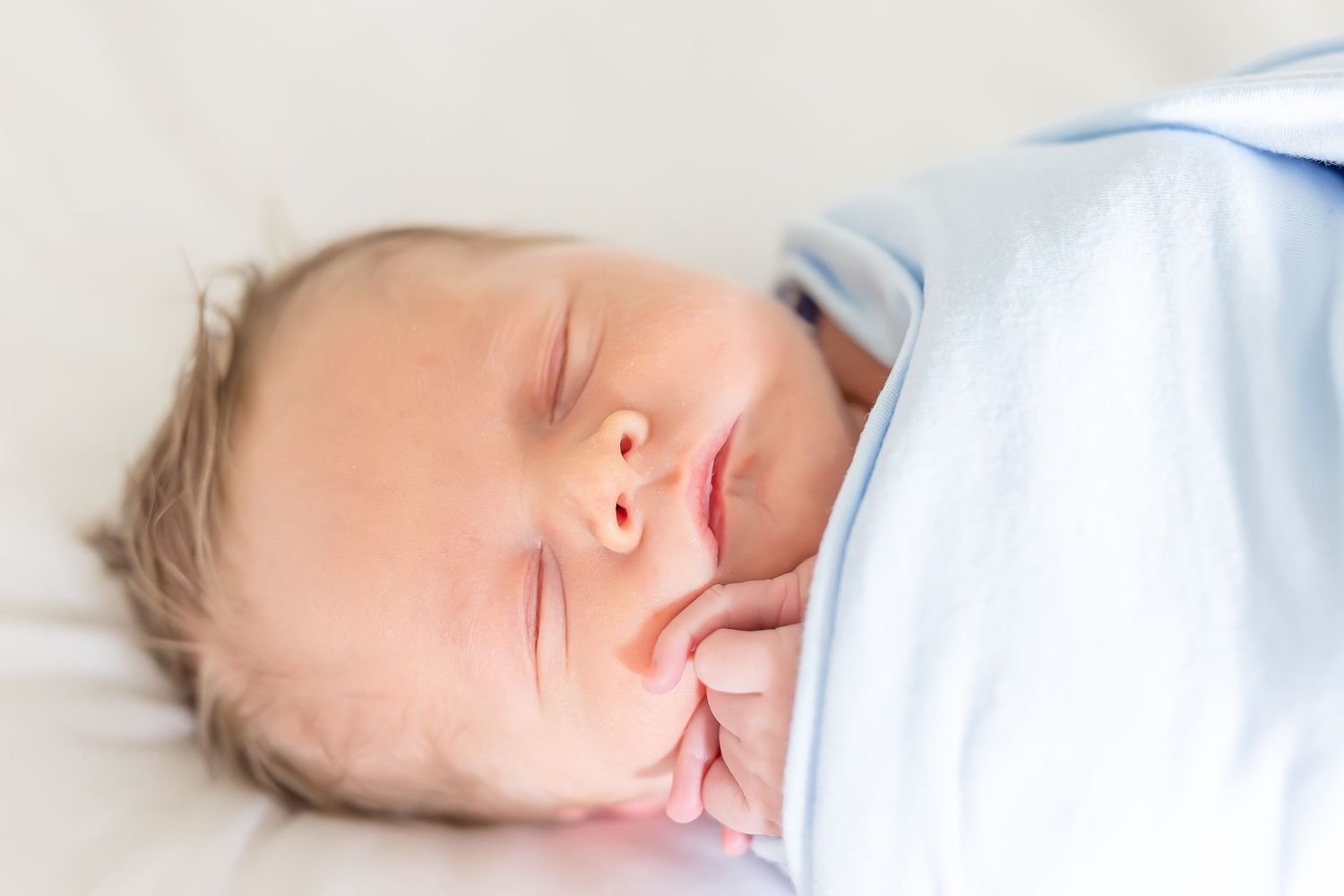 Lifestyle in-home newborn photography O'fallon, Illinois