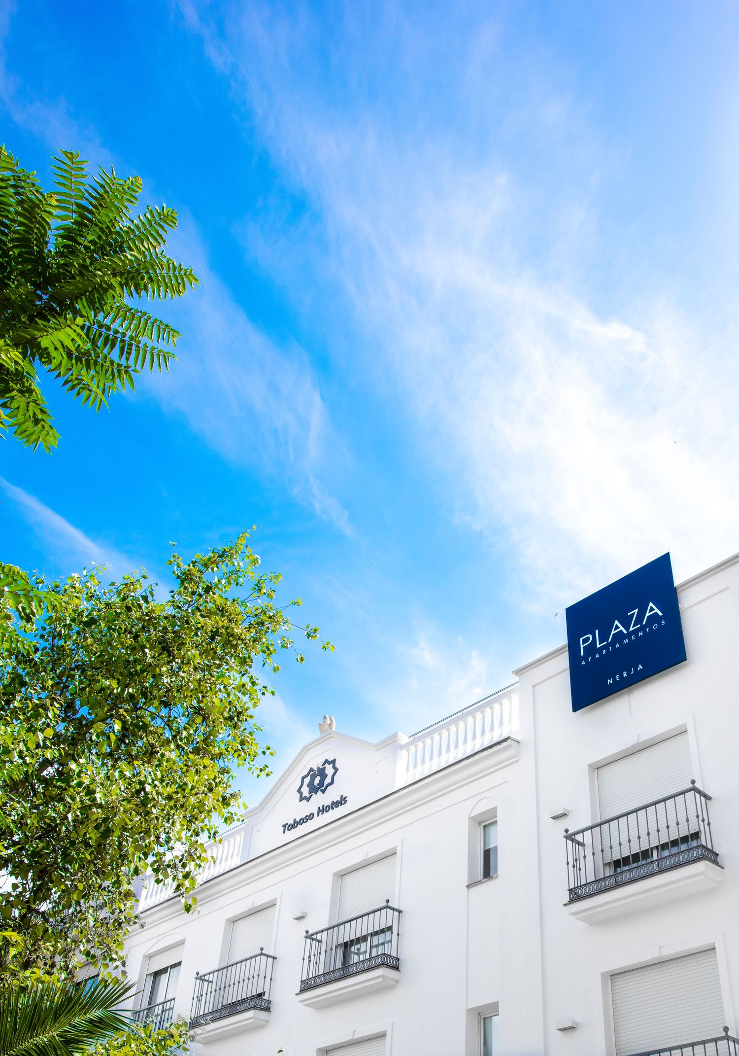 Luxury hotel photography and modern interior design in Costa del Sol, Nerja, Málaga, captured by photographer Robert Centurion.