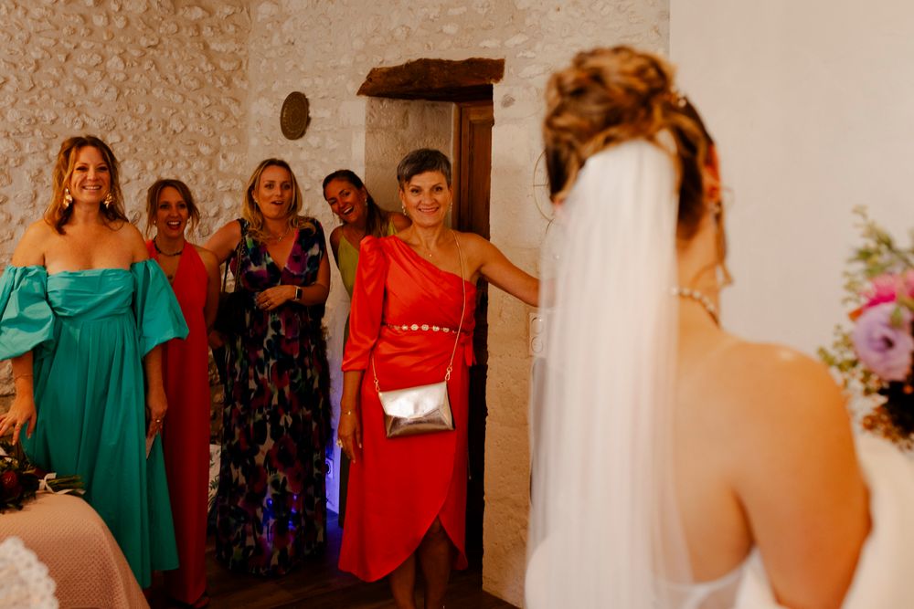 Découverte de la mariée par la belle-maman au logis de la Grosse Pierre