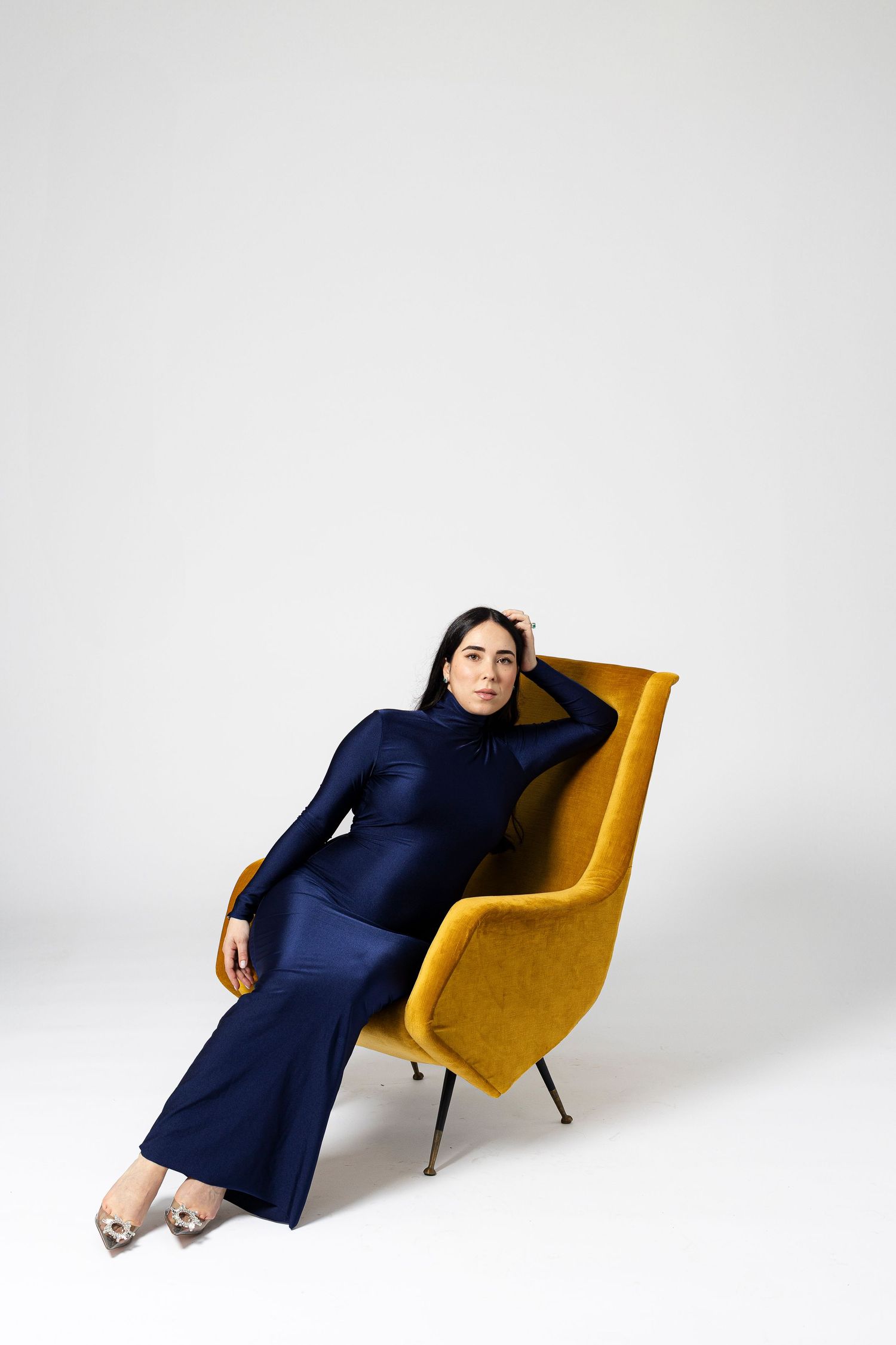 Refined portrait photography with minimalist style