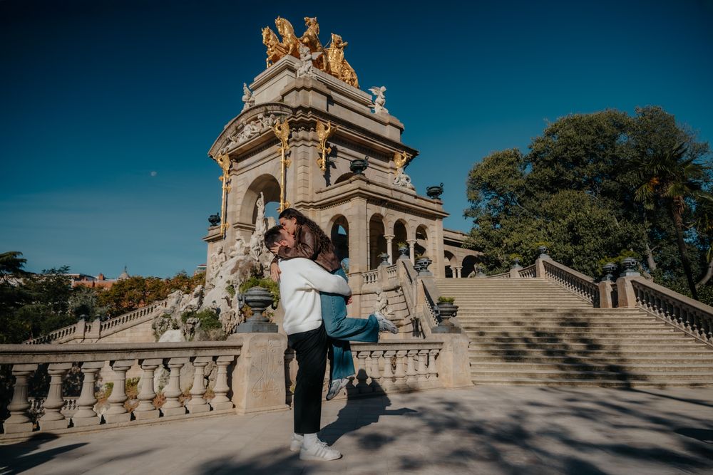 Candid laughter during engagement session Ciutadella Park Barcelona BarcelonaLoversPH