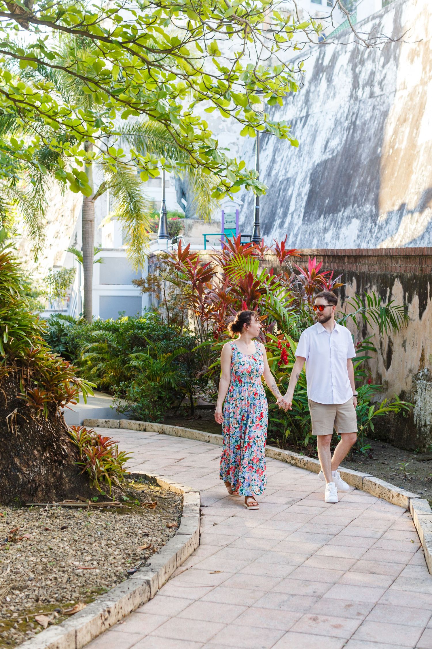 Couples portrait. Paseo de la Princesa. Old San Juan, Puerto Rico.