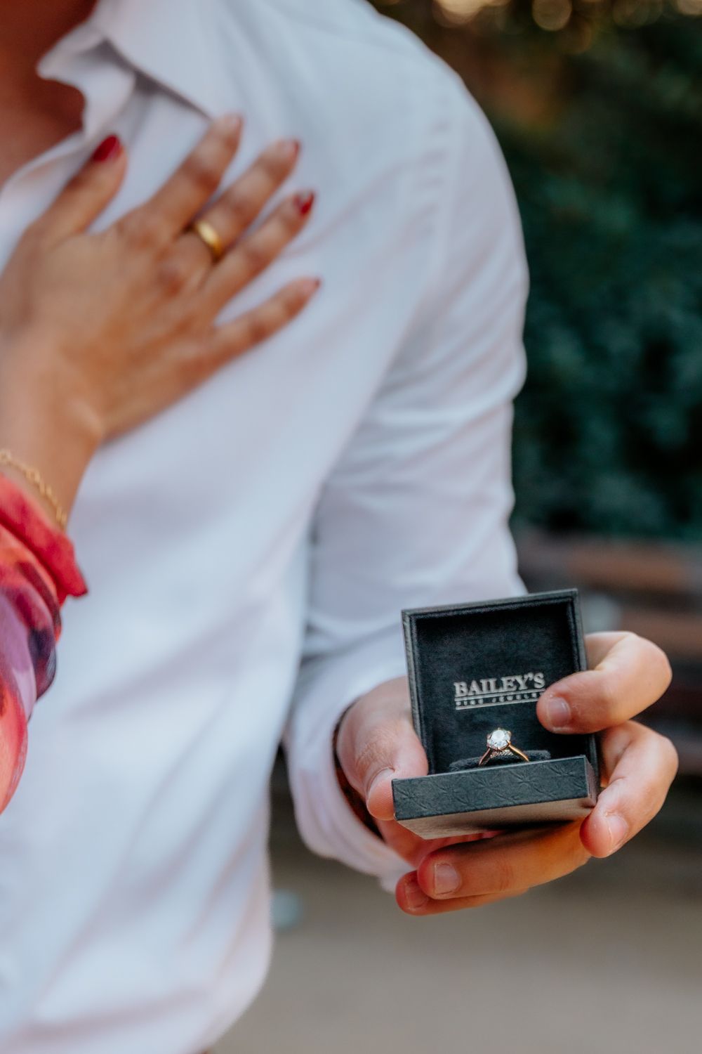 Emotional candid moment after proposal Barcelona Surprise proposal photoshoot Barcelona BarcelonaLoversPH