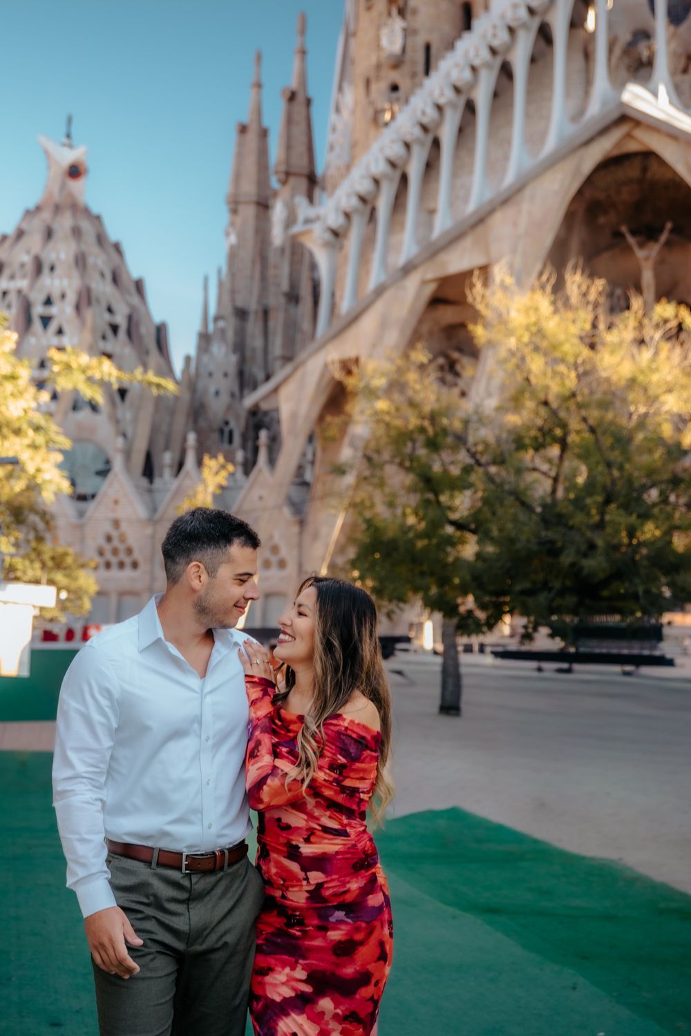 Engagement ring detail against Sagrada towers Barcelona proposal photographer BarcelonaLoversPH