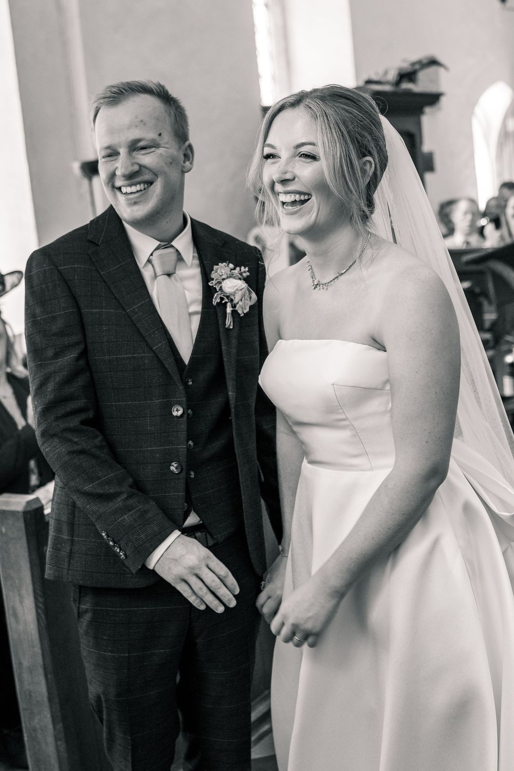 SUFFOLK WEDDING PHOTOGRAPHY - CHURCH WEDDING