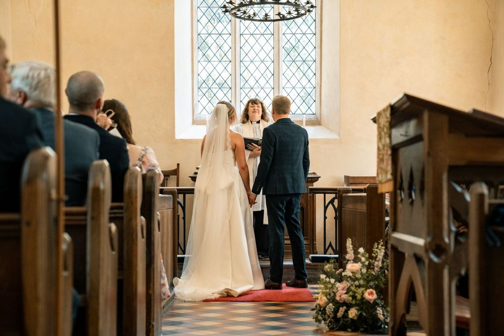 SUFFOLK WEDDING PHOTOGRAPHY - CHURCH WEDDING