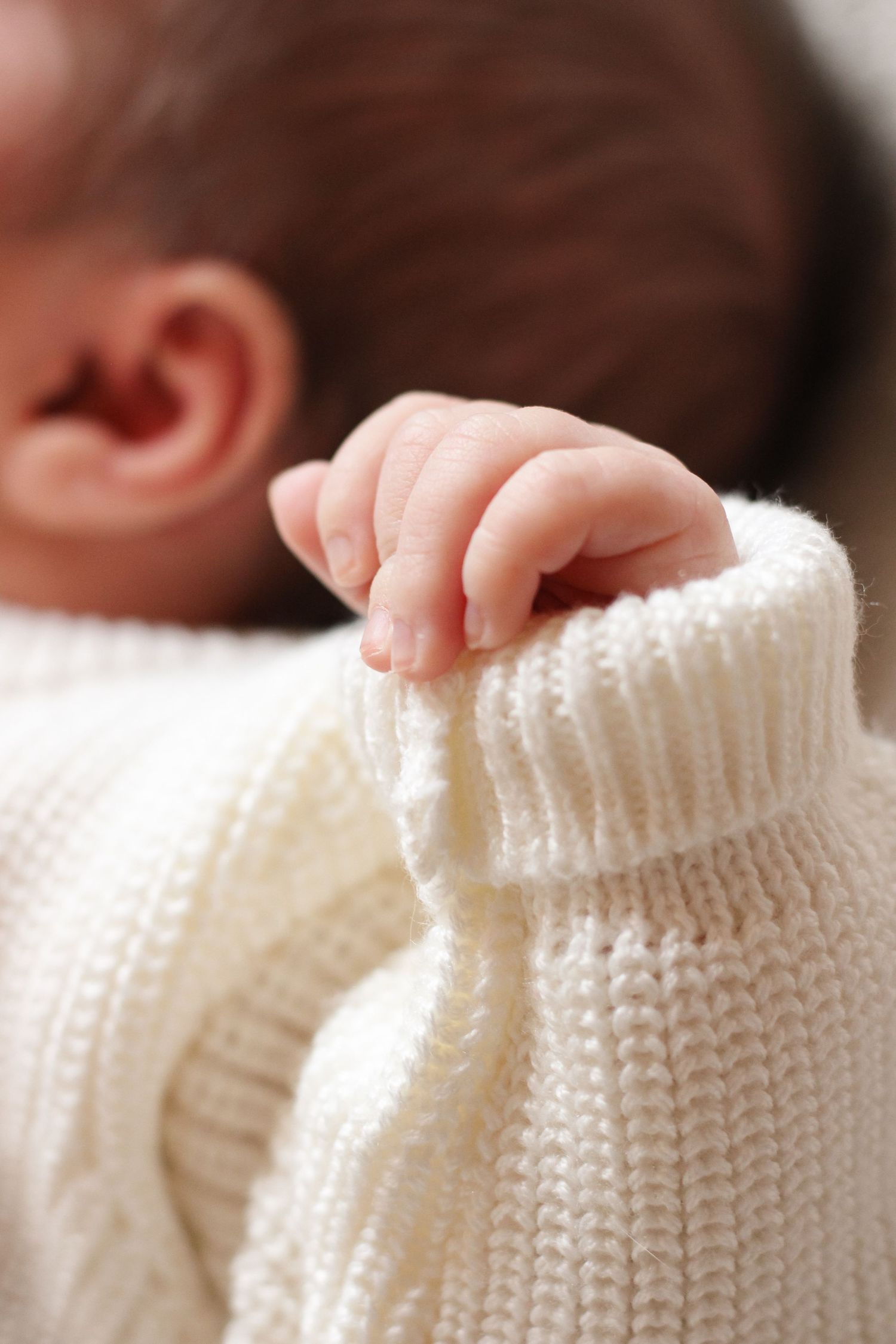 Family photography, newborn photography, home session, by Utah County photographer