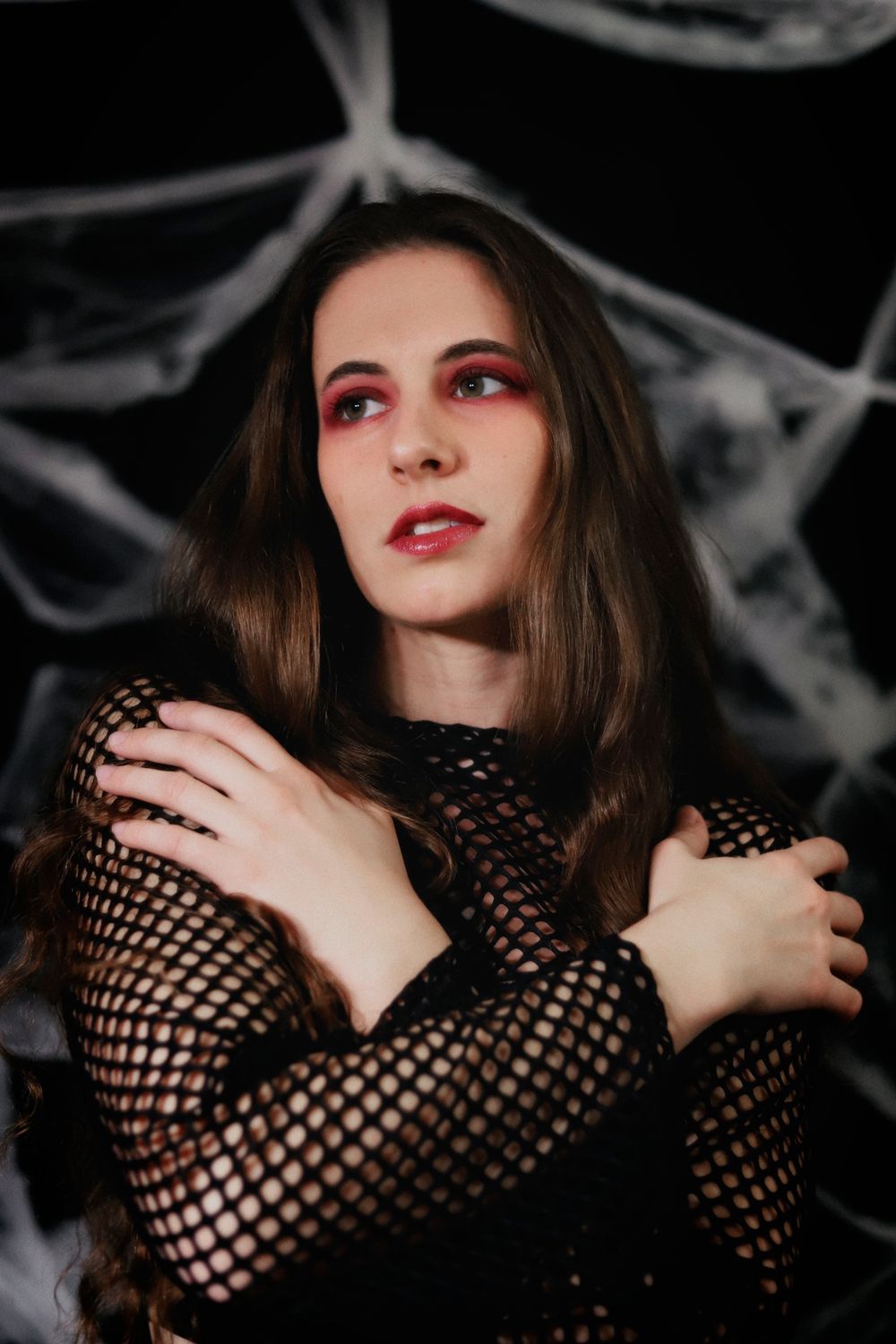 Chaemi Studio, photographe à Montpellier en séance photo en studio. Portrait original d’un shooting créatif d'Halloween, gothique et classe.