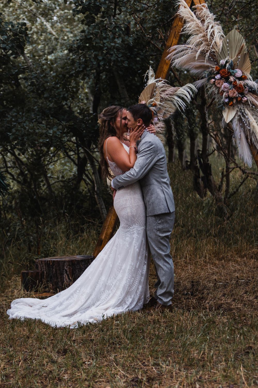 Alberta.Calgary.Edmonton Wedding Photographer JRoyale Photography  wedding in the rain